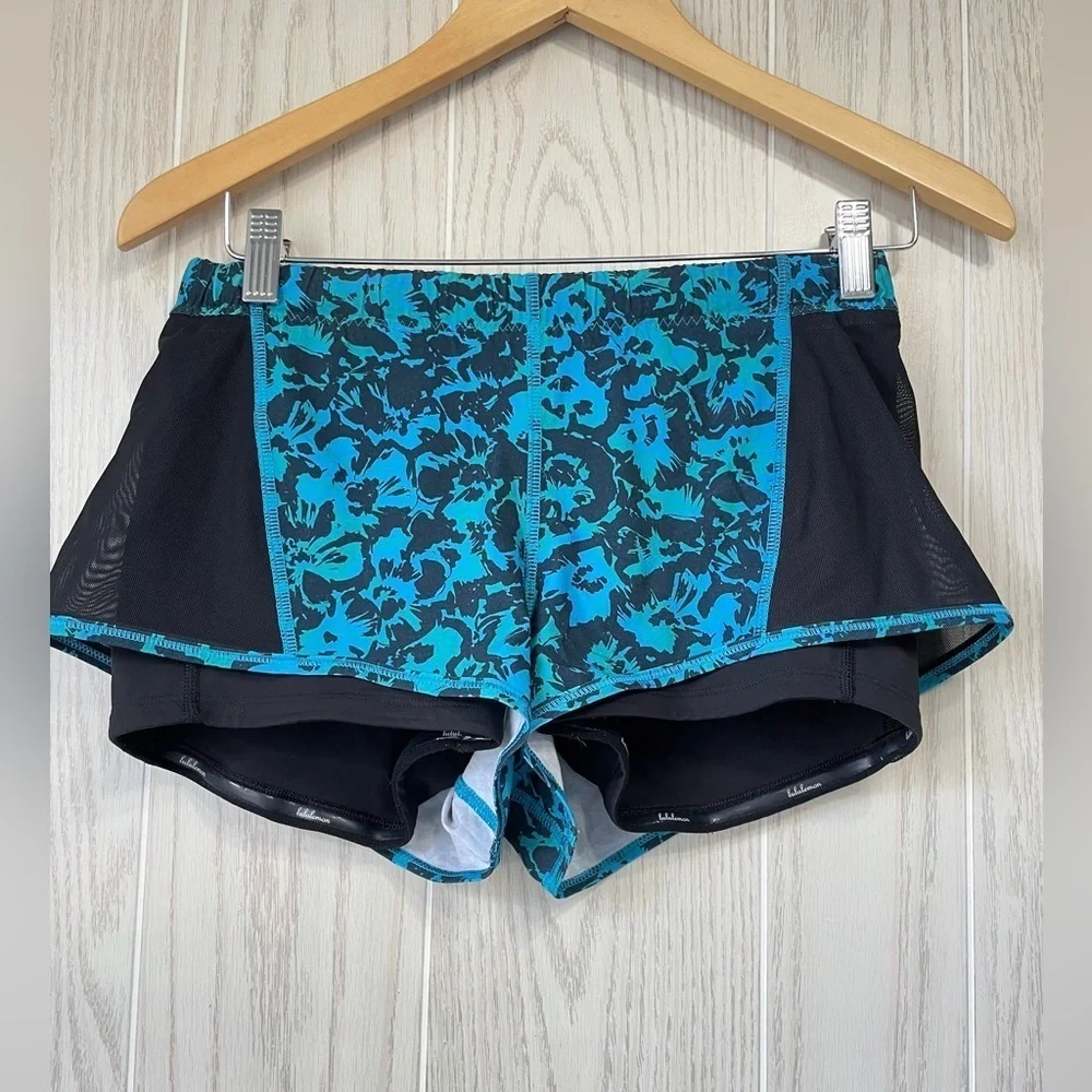 Lululemon Meshed Up Lined Running Shorts Floral Yoga 2 Size 4 EUC